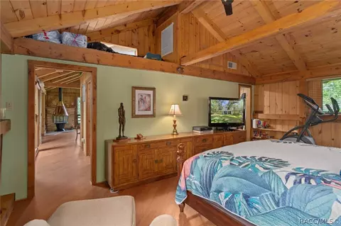 Bedroom - 16665 W River Rd, Inglis, FL 34449 photo 4 of 4
