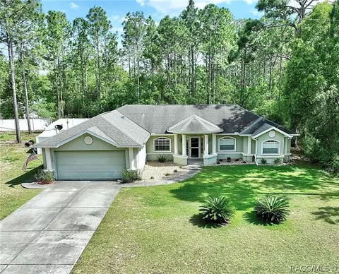 3808 W Forest Dr, Citrus Springs, FL 34433