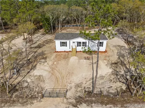 5042 S Adventure Pt, Homosassa, FL 34446