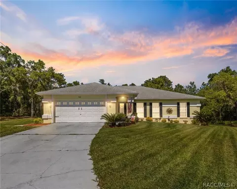 759 S Curry Pt, Homosassa, FL 34448