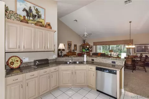 Kitchen - 3803 W Crystal Downs Path, Lecanto, FL 34461 photo 3 of 5