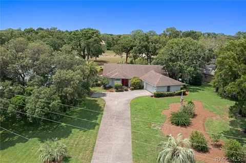 146 Pine St, Homosassa, FL 34446