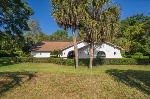 1570 N Essex Ave, Hernando, FL 34442