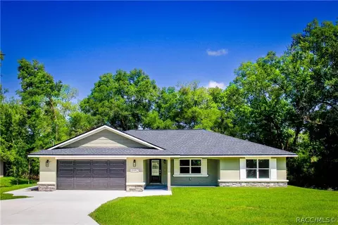 10992 N Academy Dr, Citrus Springs, FL 34434