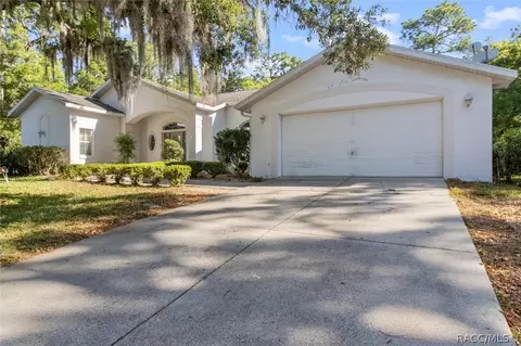 2725 W Pine Ridge Blvd, Beverly Hills, FL 34465