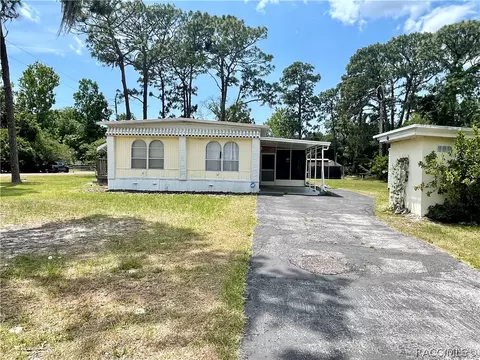 7585 W Rosedale Dr, Homosassa, FL 34448