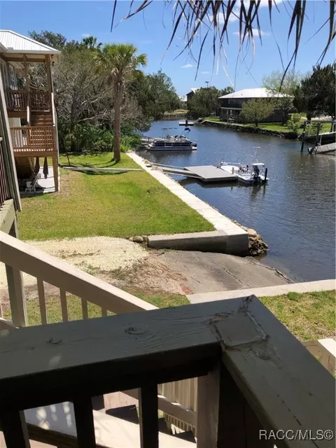 12108 W Gulf Breeze Ct, Crystal River, FL 34429