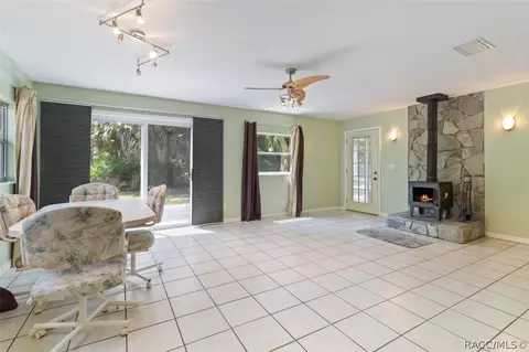 693 Highway 40 E, Inglis, FL 34449 photo 12