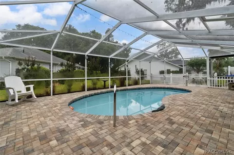 Exterior - 3142 N Chandler Dr, Hernando, FL 34442 photo 4 of 13