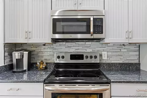 Kitchen - 3142 N Chandler Dr, Hernando, FL 34442 photo 4 of 4