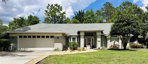 4 Salvia Ct W, Homosassa, FL 34446