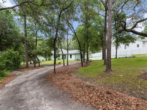 Exterior - 1301 E Getty Ln, Hernando, FL 34442 photo 15 of 24