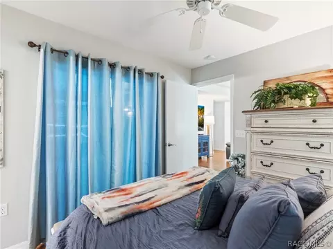 Bedroom - 1301 E Getty Ln, Hernando, FL 34442 photo 3 of 10