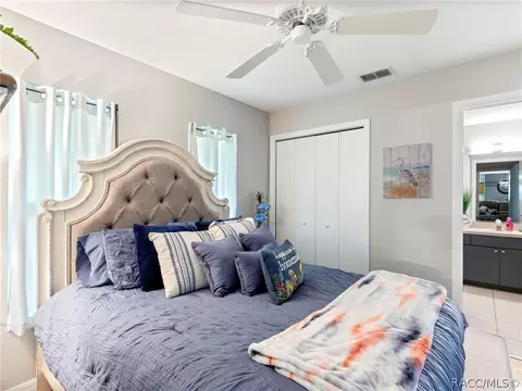 Bedroom - 1301 E Getty Ln, Hernando, FL 34442 photo 1 of 10