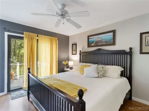 Bedroom - 1301 E Getty Ln, Hernando, FL 34442 photo 8 of 10