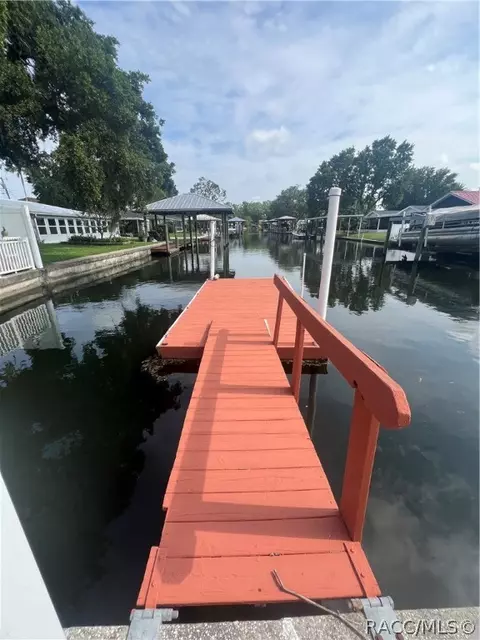 4070 S Jefferson Pt, Homosassa, FL 34448