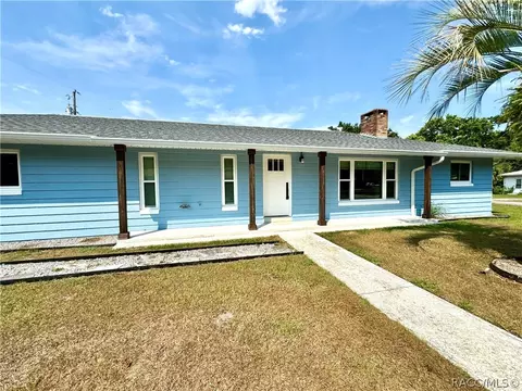 930 Cr 457a Rd, Lake Panasoffkee, FL 33538