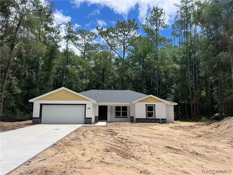 9601 N Westminister Ave, Dunnellon, FL 34434