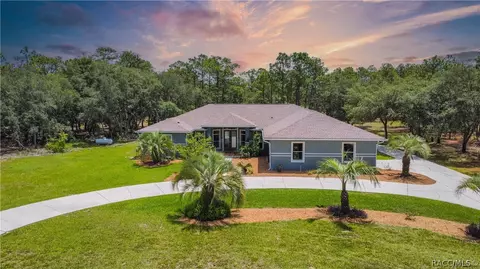 4833 N Perry Dr, Beverly Hills, FL 34465