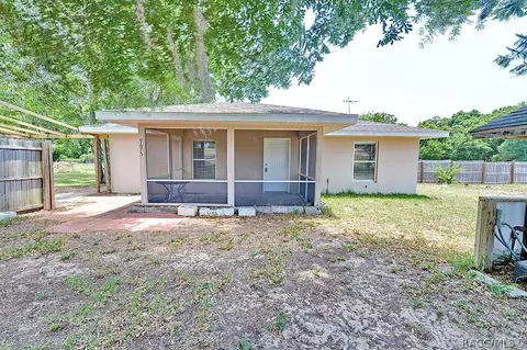 9675 S Buckskin Ave, Floral City, FL 34436