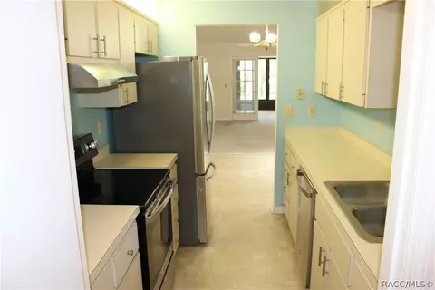 Kitchen - 333 E Hartford St #1A, Hernando, FL 34442 photo 2 of 2