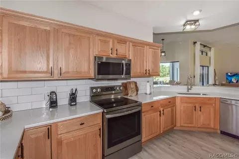 Kitchen - 1113 N Spend A Buck Dr, Hernando, FL 34442 photo 4 of 4