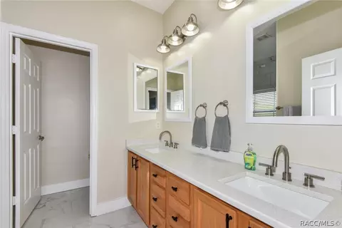 Bath - 1113 N Spend A Buck Dr, Hernando, FL 34442 photo 1 of 4