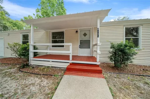 6435 W Flanders Ln, Crystal River, FL 34429