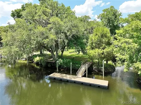 4647 Pamela Dr, Yankeetown, FL 34498