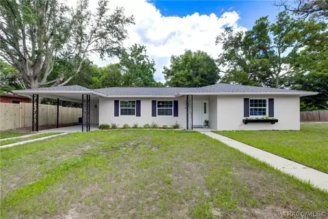 2321 W Nautilus Dr, Citrus Springs, FL 34434