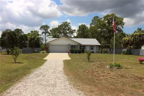 9862 W Sunny Day Ct, Crystal River, FL 34428