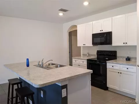 408 W Runyon Loop, Beverly Hills, FL 34465 photo 4