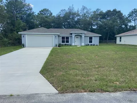 8516 N Empire Ave, Citrus Springs, FL 34433