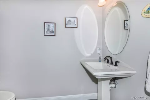 Bath - 1568 N Eagle Ridge Path, Hernando, FL 34442 photo 1 of 6