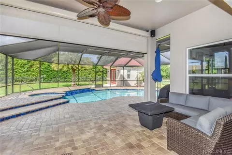 Exterior - 1568 N Eagle Ridge Path, Hernando, FL 34442 photo 5 of 17