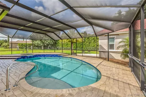 Exterior - 1568 N Eagle Ridge Path, Hernando, FL 34442 photo 8 of 17