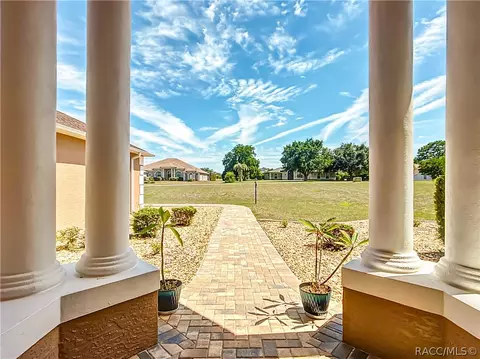 Exterior - 1229 E Triple Crown Loop, Hernando, FL 34442 photo 4 of 10