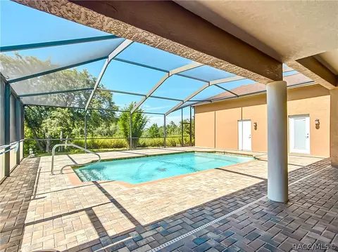 Exterior - 1229 E Triple Crown Loop, Hernando, FL 34442 photo 5 of 10