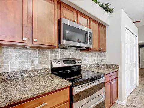 Kitchen - 1229 E Triple Crown Loop, Hernando, FL 34442 photo 3 of 4