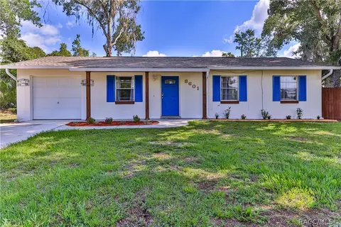 8601 W Longfellow St, Homosassa, FL 34448