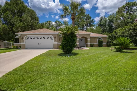 7923 N Sarazen Dr, Citrus Springs, FL 34434