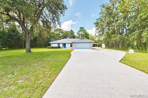 725 E Knightsbrige Pl, Lecanto, FL 34461 photo 4