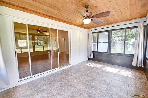 725 E Knightsbrige Pl, Lecanto, FL 34461 photo 6