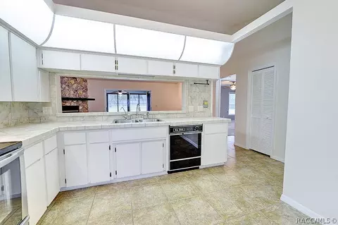 725 E Knightsbrige Pl, Lecanto, FL 34461 photo 14