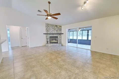 725 E Knightsbrige Pl, Lecanto, FL 34461 photo 8