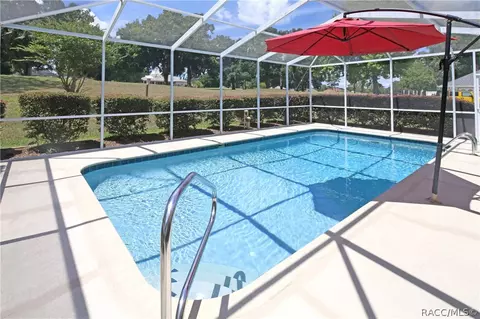 Exterior - 388 E Cumberland Ct, Hernando, FL 34442 photo 3 of 9