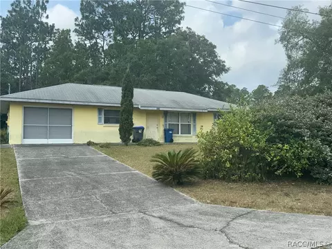 5636 N Summerfield Pt, Citrus Springs, FL 34434