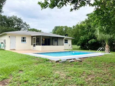 512 S Washington St, Beverly Hills, FL 34465