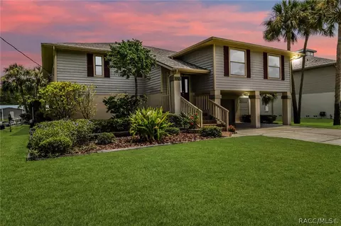 1921 NW 18th St, Crystal River, FL 34428