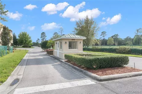 7982 Southern Pines Dr, Brooksville, FL 34601